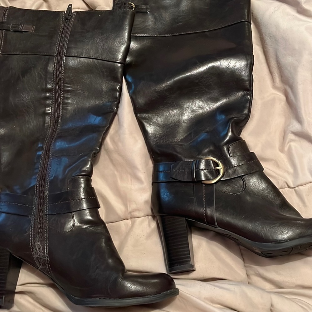 Ladies Brown Boots size 8.5 wide